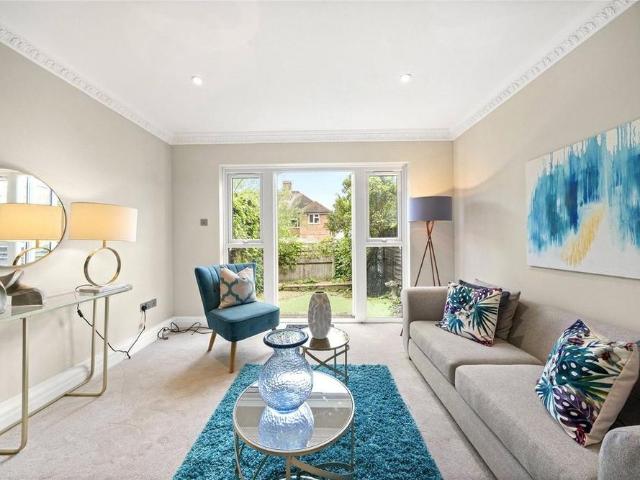 House for rent in Lower Green Esher, Blackhills