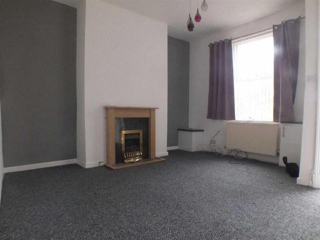 House for rent in Newton Wood, Greenheys