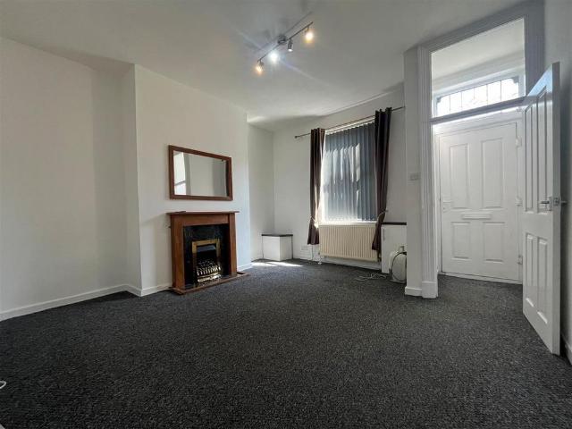 House for rent in Newton Wood, Greenheys