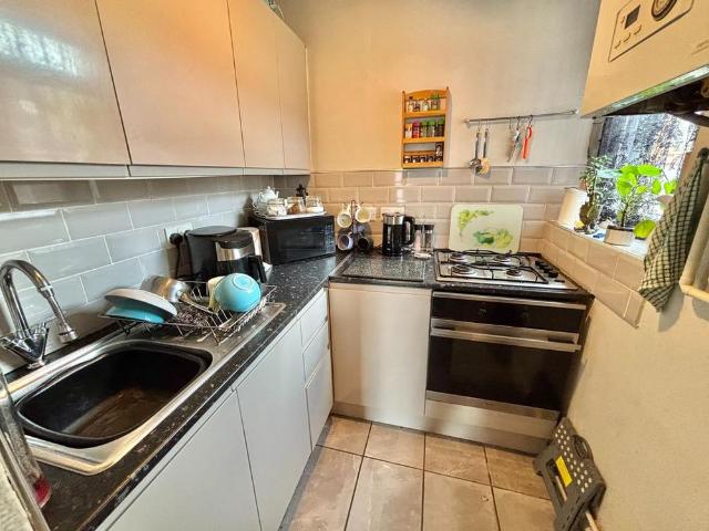 House for rent in Hollinwood, Pendock