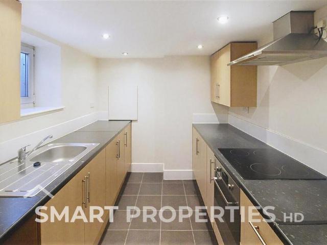House for rent in Milnsbridge, West Yorkshire
