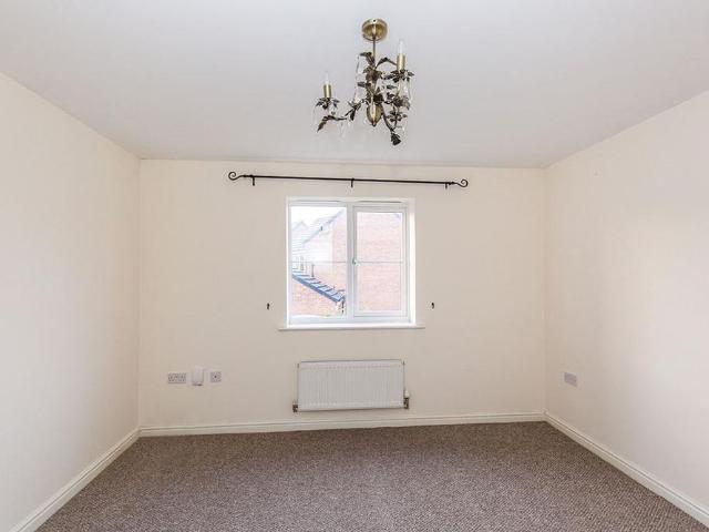 House for rent in Scholes, West Yorkshire