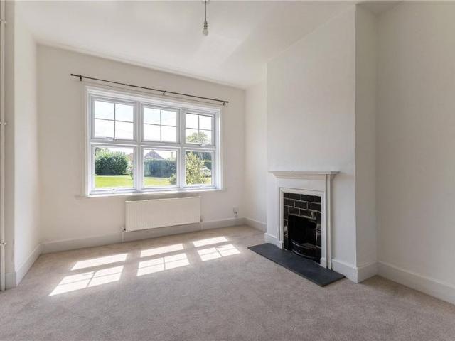 House for rent in New Town, Horsham