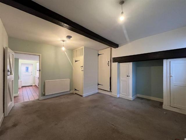 House for rent in Cliff Hill, Green Close