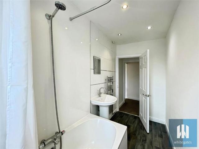 House for rent in Thornhills, Brighouse
