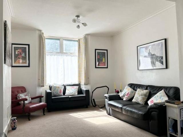 House for rent in Upton, Acol