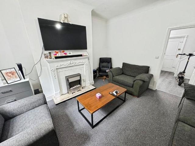 House for rent in Deeplish, Burnedge
