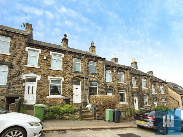 House for rent in Hillhouse, Almondbury