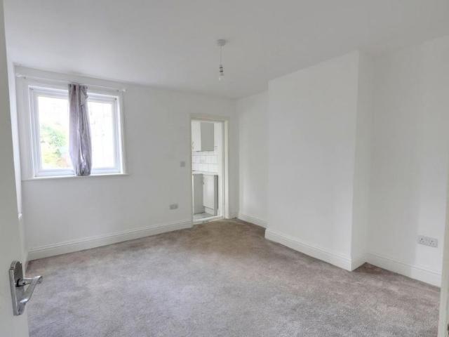 House for rent in Mile End, Fordham Heath
