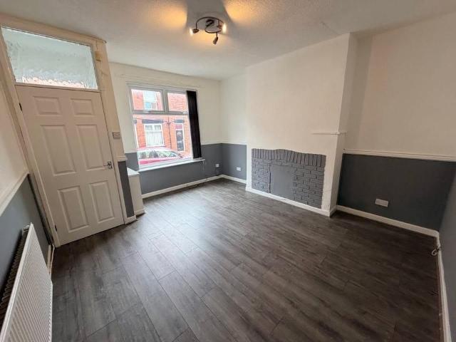 House for rent in Brownlow Fold, Lee Bank