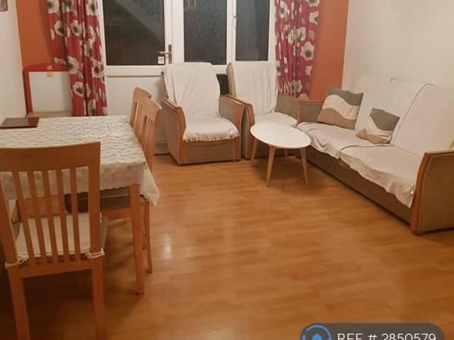 House for rent in Gidea Park, Greater London
