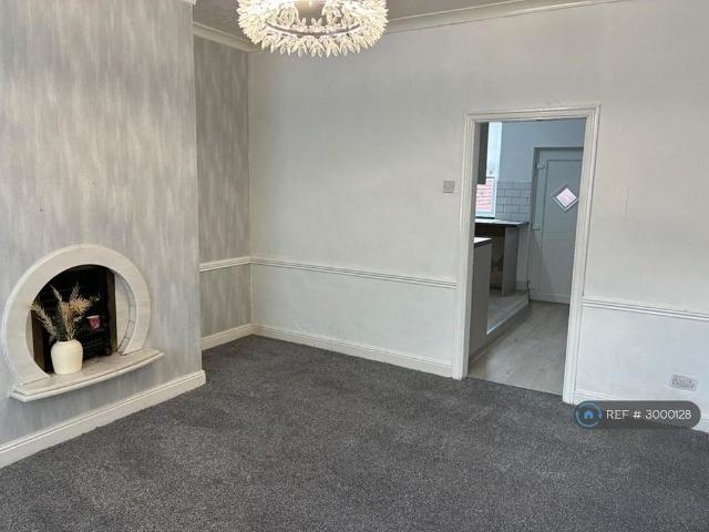 House for rent in Burnedge, Greater Manchester