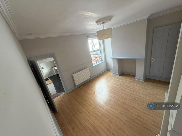 House for rent in Newton Bromswold, North Northamptonshire