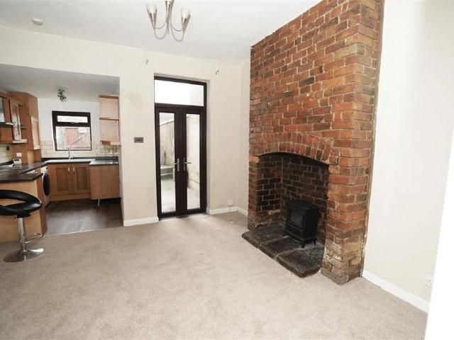 House for rent in Bradshaw, Lee Bank