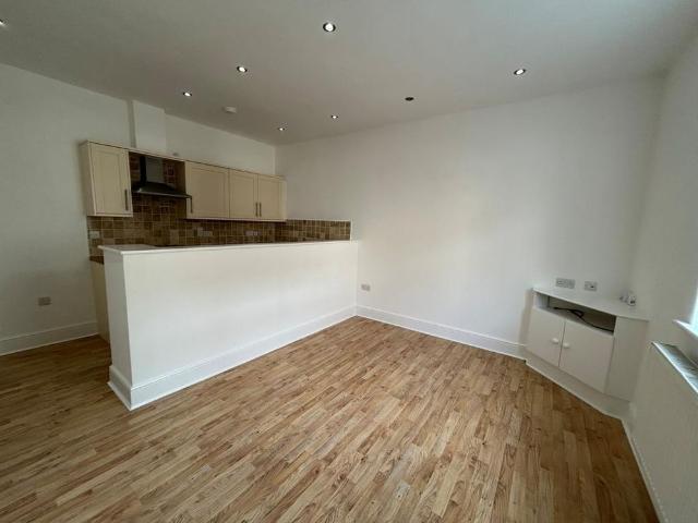 House for rent in Heckmondwike, Kirklees
