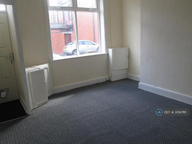 House for rent in Moses Gate, Lee Bank