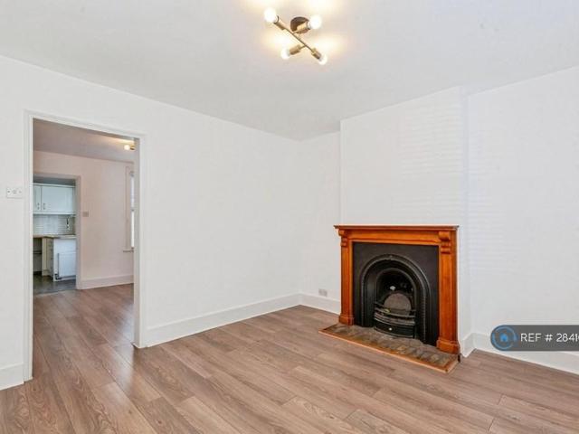 House for rent in Clewer Village, Windsor