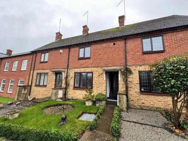House for rent in Moulton