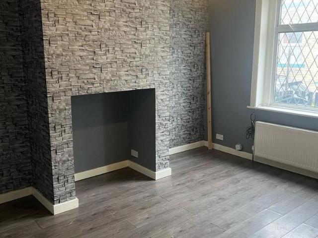 House for rent in Lower Woodlands, West Yorkshire