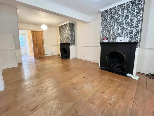 House for rent in Gidea Park, Greater London