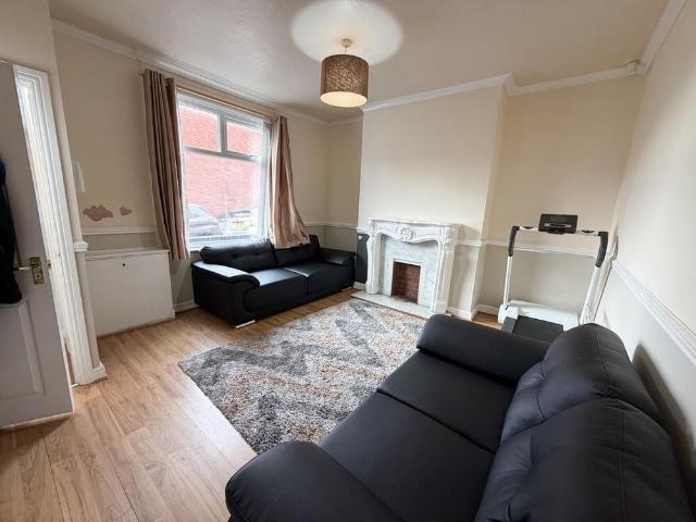 House for rent in The Haulgh, Lee Bank