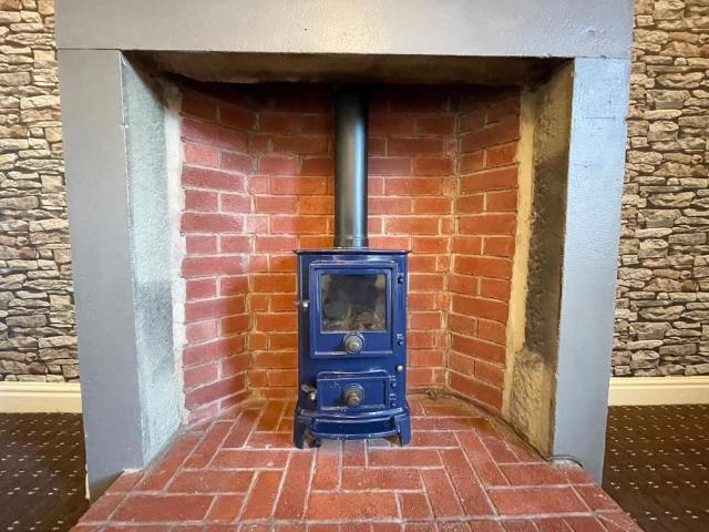 House for rent in Milnsbridge, West Yorkshire