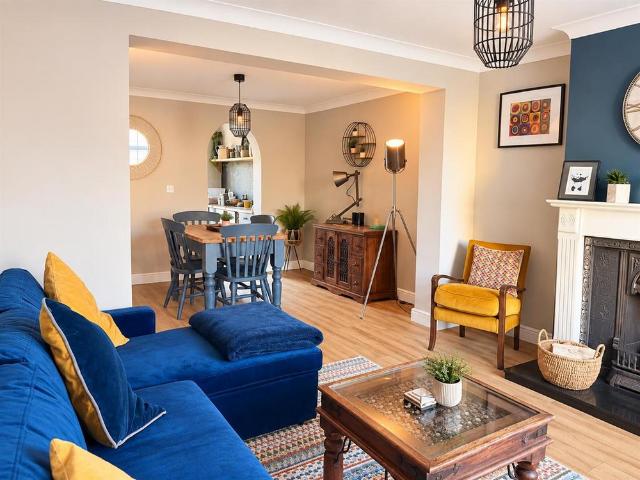 House for rent in Perryfields, West Sussex