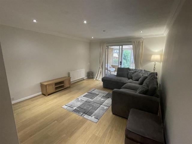 House for rent in Harrow Weald, Greater London