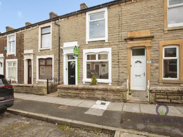 House for rent in Little Moor End, Backburn