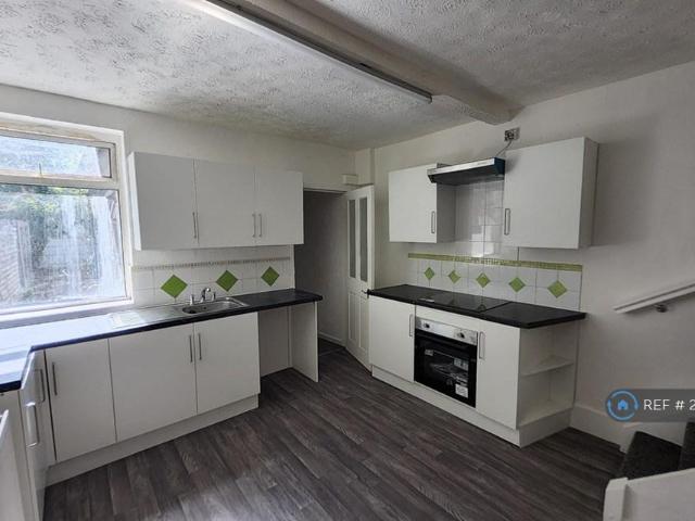 House for rent in Calderstones