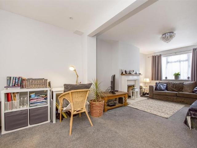 House for rent in Hampton, Greater London