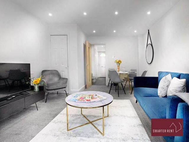 House for rent in West End, Heol-las