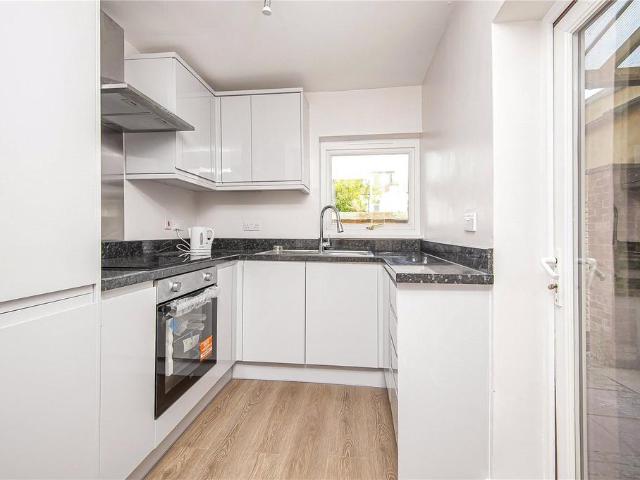 House for rent in Motspur Park, Greater London