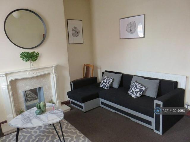 House for rent in Fairfield, Bury