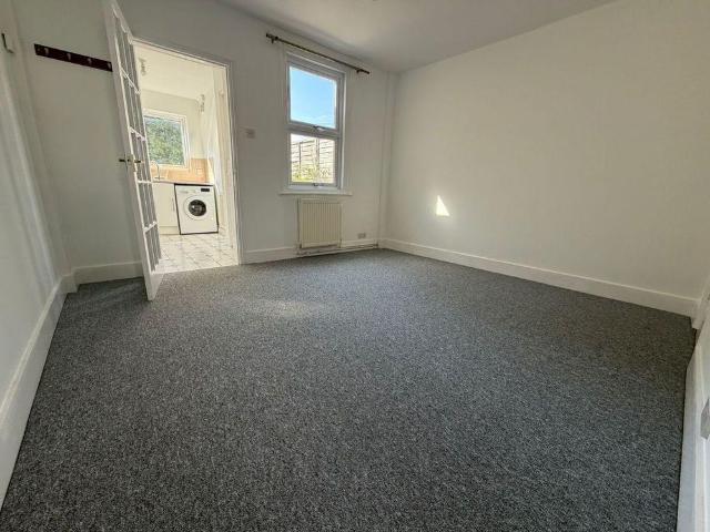 House for rent in Ringlestone, Midway