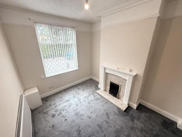 House for rent in Hollinwood, Pendock
