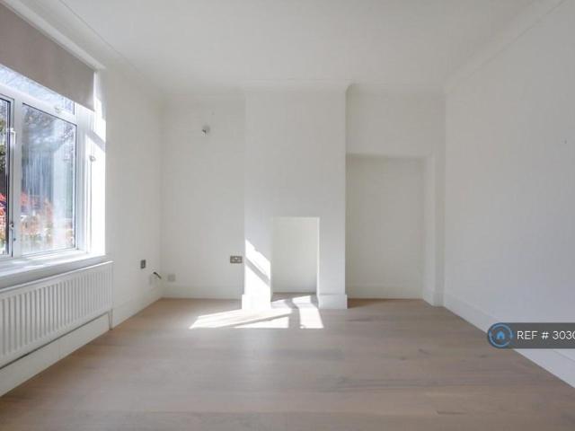 House for rent in Rosehill, Greater London
