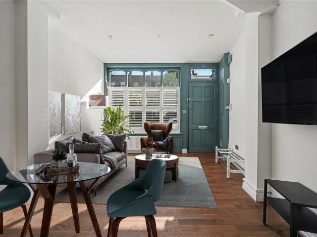 House for rent in Barnsbury, Greater London