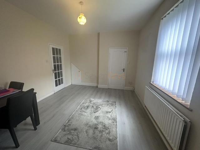 House for rent in Esh