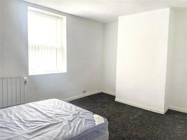 House for rent in Oakenshaw, Backburn