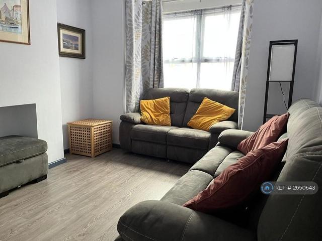 House for rent in Cliftonville West, Acol