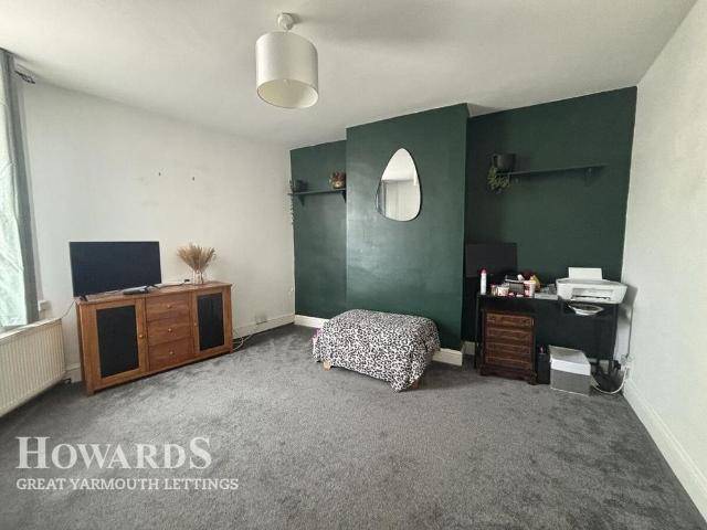 House for rent in Southtown, Stokesby