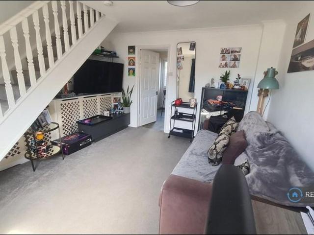 House for rent in Shinfield