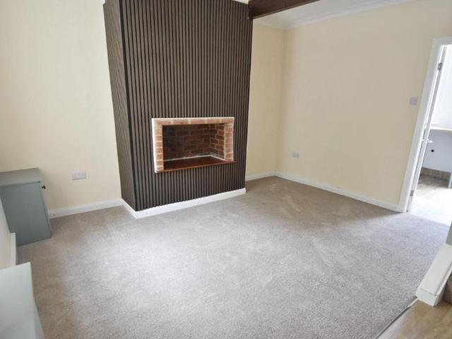 House for rent in Burnedge, Greater Manchester