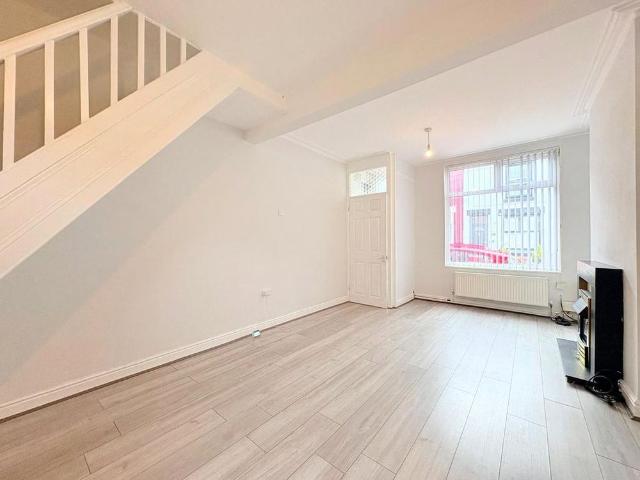 House for rent in Calderstones