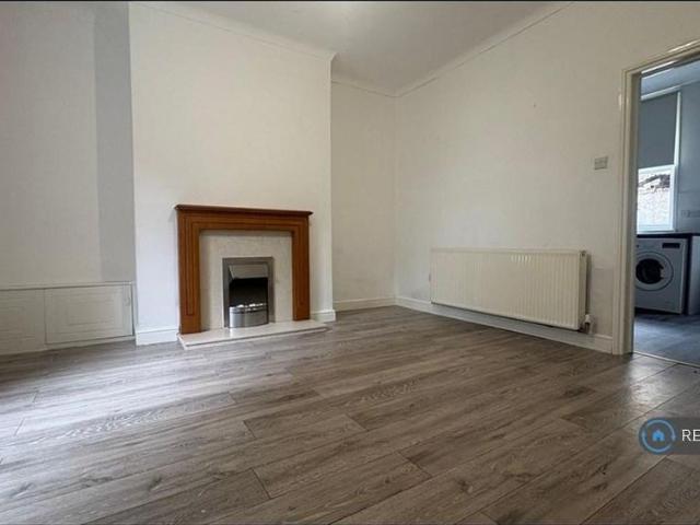 House for rent in Deeplish, Burnedge