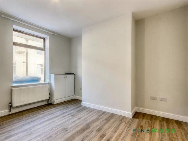 House for rent in Loundsley Green, East Midlands