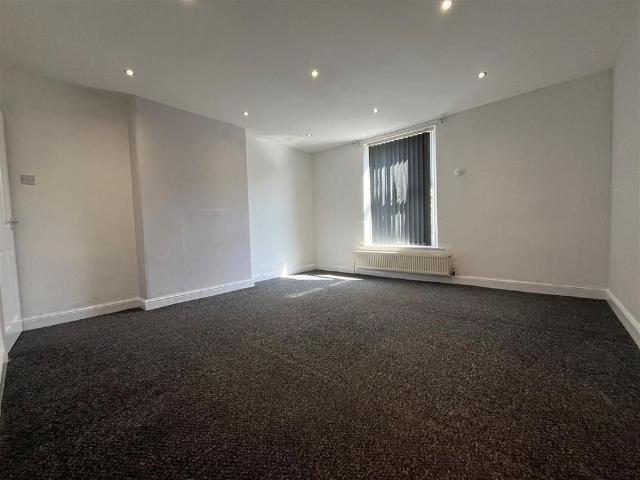 House for rent in Newton Wood, Greenheys