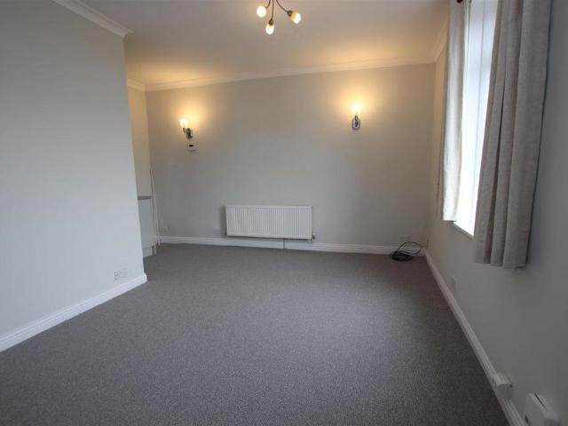 House for rent in Stony Lane, Bradford