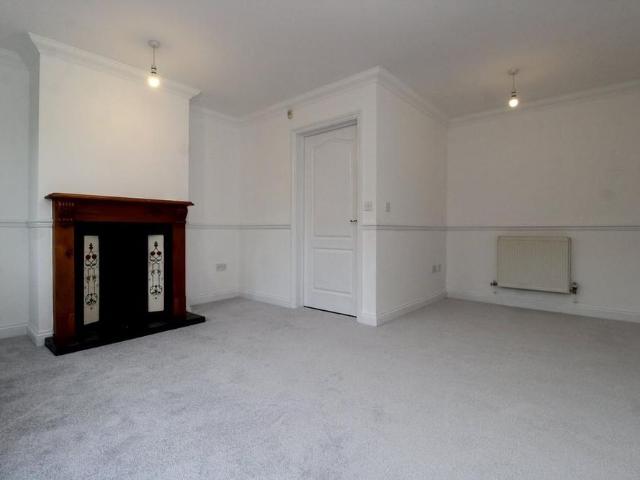 House for rent in Jubilee Industrial Centre, King's Walden